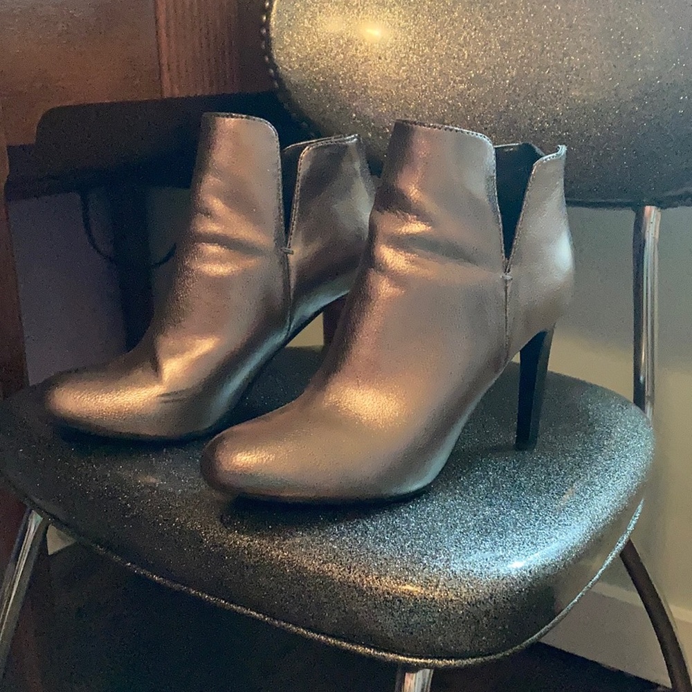 ✅Zara heel booties